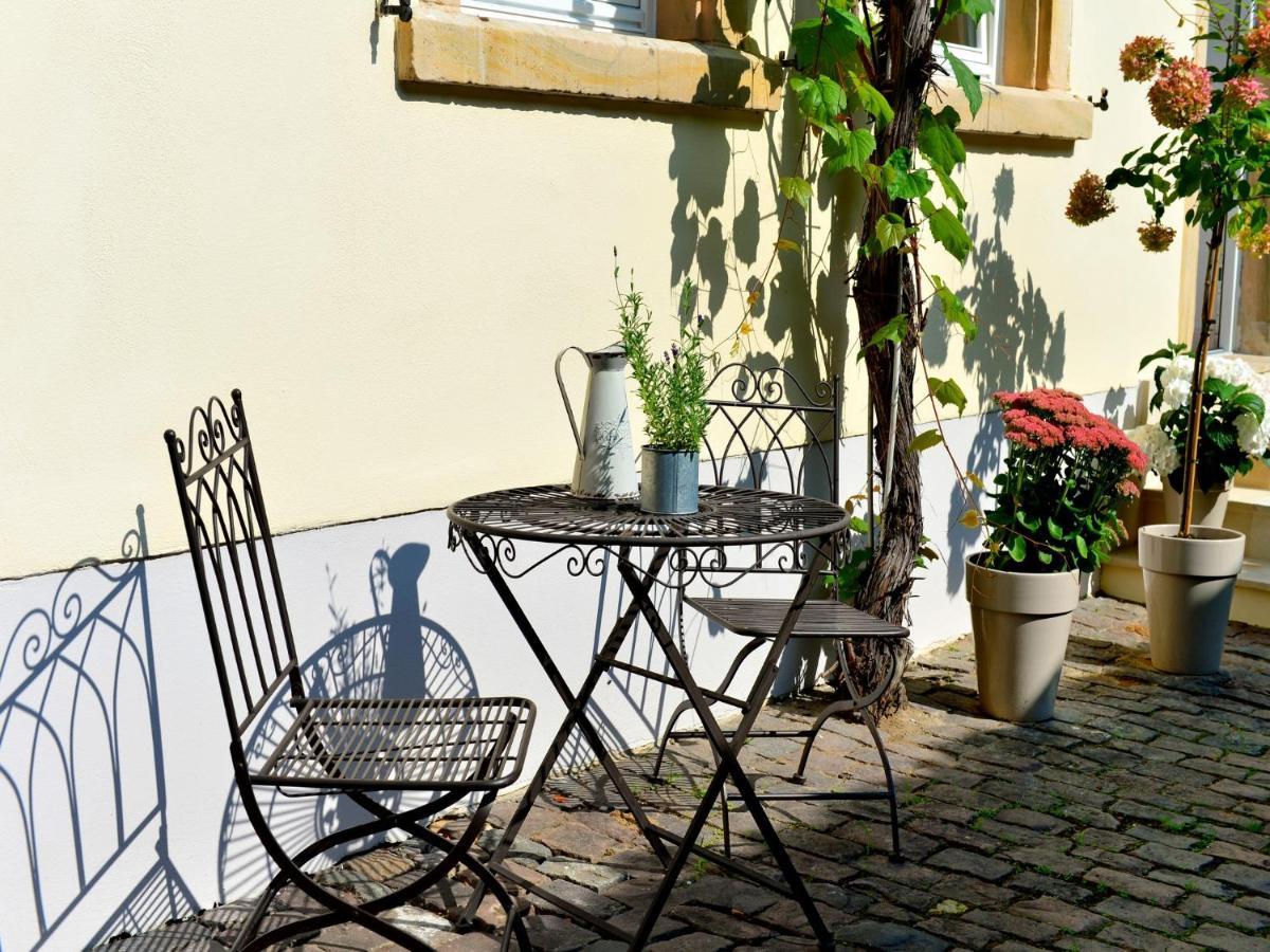 Gastehaus & Weingut Gehrig Hotel Weisenheim am Sand Exterior photo