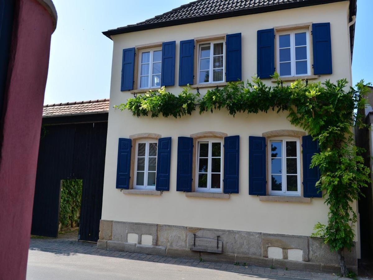 Gastehaus & Weingut Gehrig Hotel Weisenheim am Sand Exterior photo